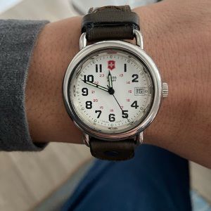 Vintage Swiss Army Watch  w/ Leather band